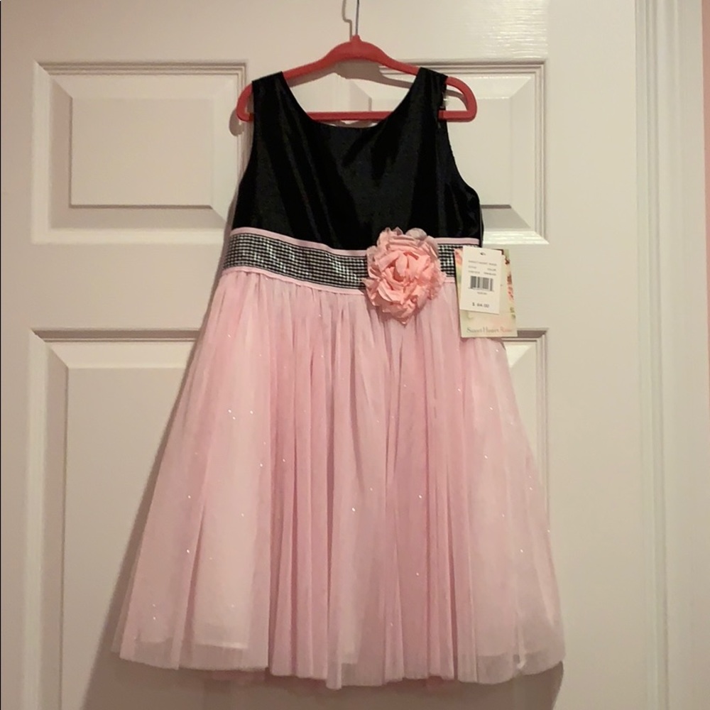 Girls’ party dress